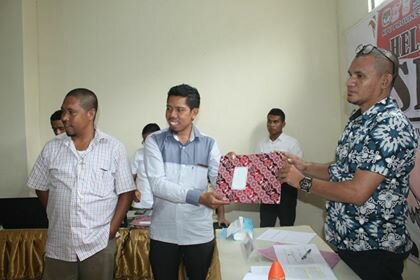 Yakin Peroleh Kursi DPD RI, Berkas Dukungan Elvis Lahallo Diterima KPU Maluku