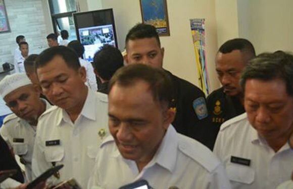 Sebanyak Delapan&nbsp; Anggota Polri dan PNS BNNP Tertangkap Pesta Miras
