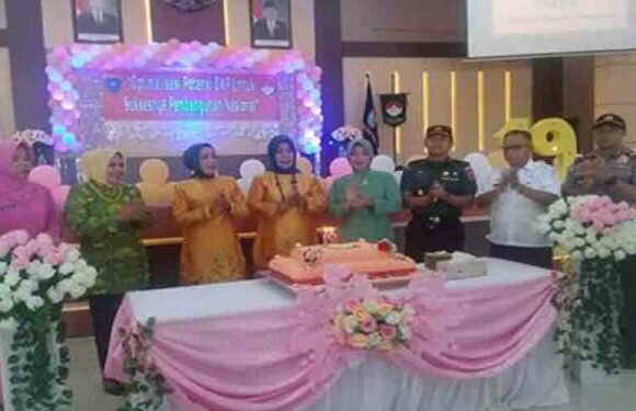 Ketua DWP Buru Gelar HUT Ke 19