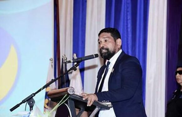 Laturua Fokus Penuhi Kebutuhan Warga