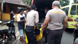 jenazah pria paruh baya