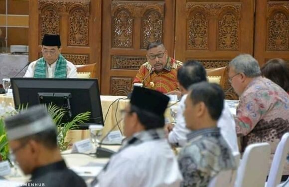 Minus MBD, Menhub Didatangi Gubernur Maluku & 10 Kepala Daerah