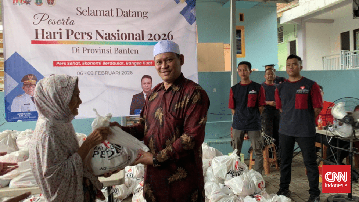 Artha Graha Peduli Salurkan Paket Sembako ke Warga di Serang

            
                        
                                    Ekonomi