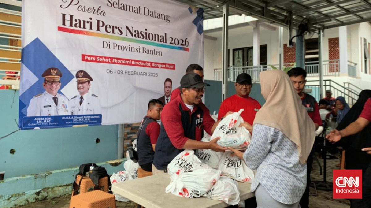 Artha Graha Peduli Bagikan 1.000 Sembako di 3 Desa di Banten

            
                        
                                    Ekonomi