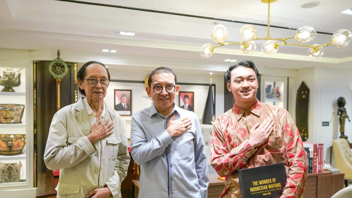 Fadli Zon Dukung Broadwayang Production, Siap Garap Drama Musikal Sayap Cinta: Habibie dan...