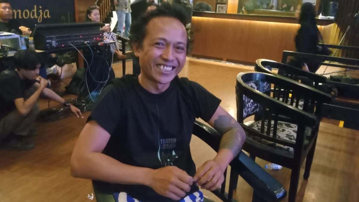 'Imanen' : Saat Deden J. Bulqini Bayangkan Benda-Benda yang Diam-Diam Bicara