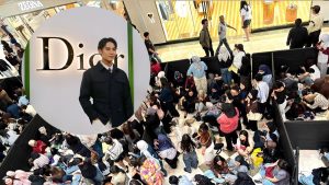 Mingyu SEVENTEEN Sapa Carat 25 Menit di Jakarta, Ada Fans yang Dapat Tanda Tangan di Tas R...